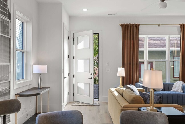 Photo - 1315 16th Ave S Unidad ID1382979P