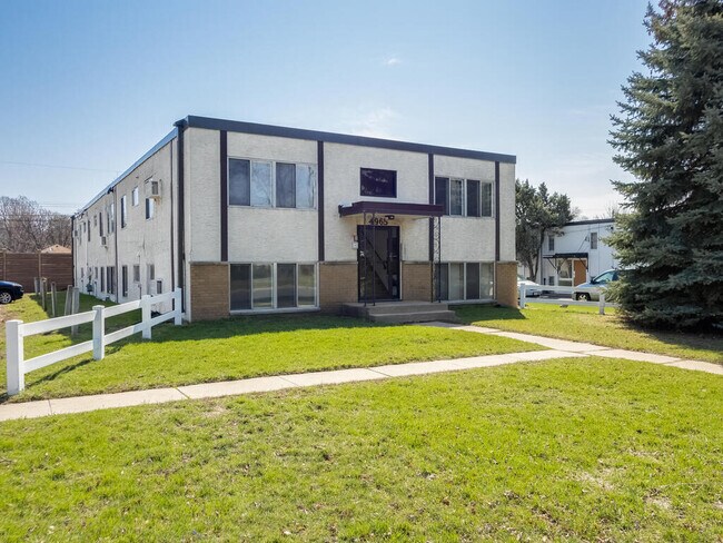 Photo - 4965 3rd St NE Unit 7