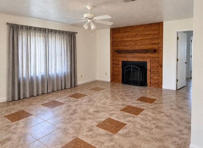 36605 Lariat Ln