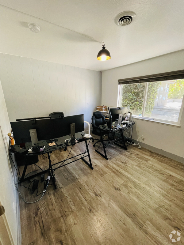 Building Photo - 6848 Sutter Ave Rental