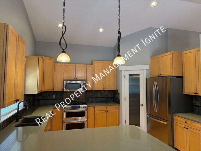 Photo - 2955 N W Bordeaux Ln