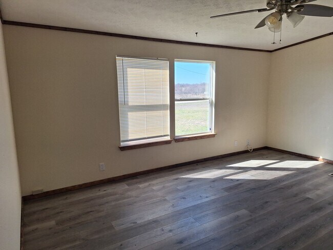 Photo - Great 4 Bed, 2 Bath Rental on over 1.25 ac...
