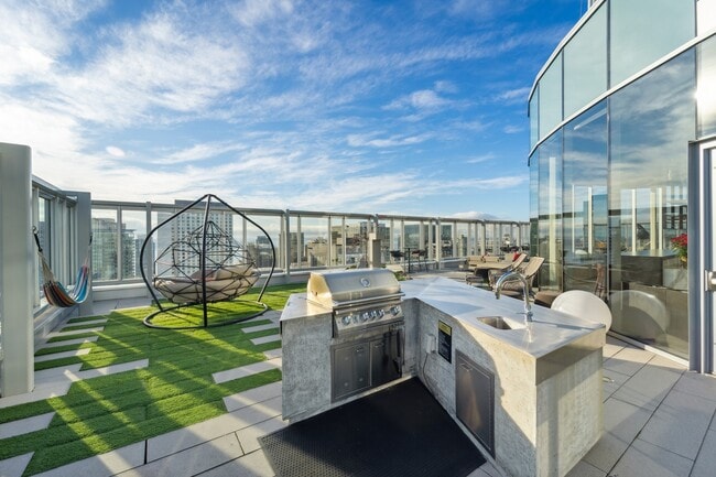 Arc_amenity_rooftop grill station