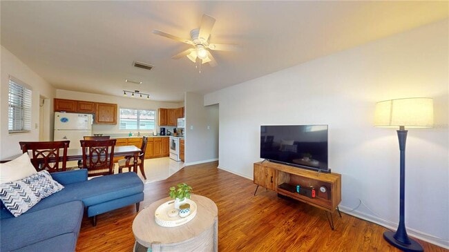 Photo - 4728 W Bay Ave