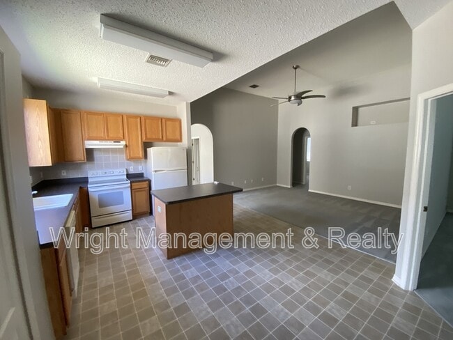 Photo - 1439 Loretto Cir