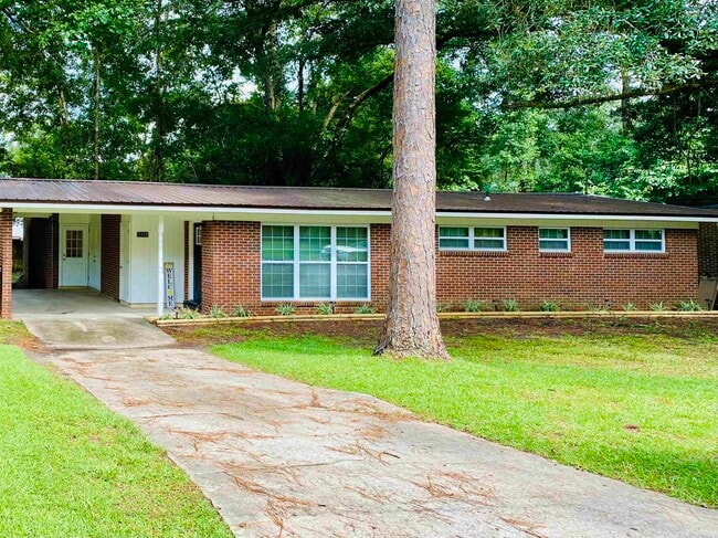 Photo - 1113 Buckingham Dr