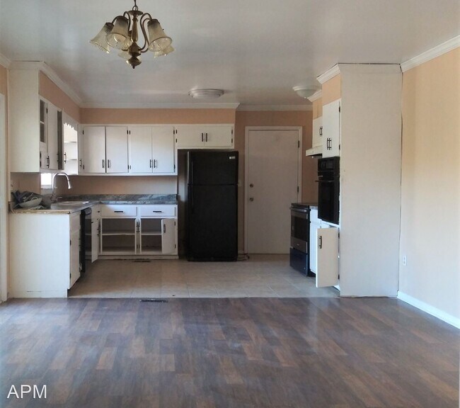 Photo - 3 br, 2 bath House - 810 Austin st.