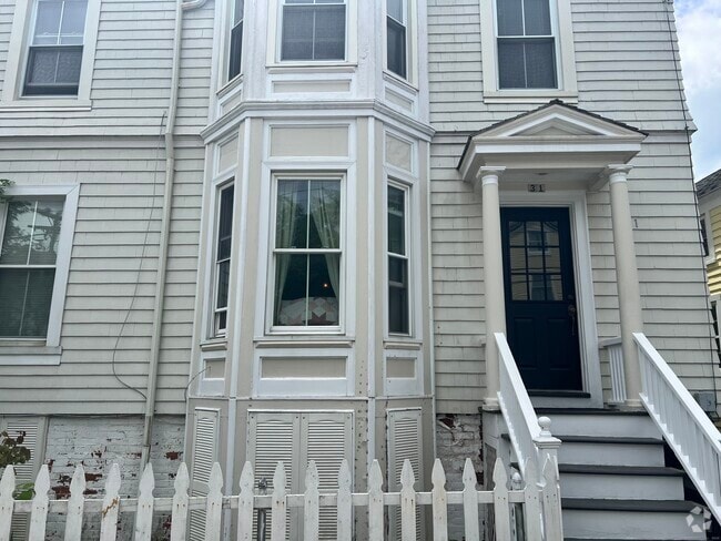 Building Photo - 31 Elm St Unit 1 Rental