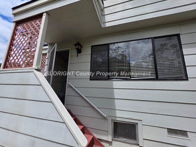 Building Photo - AVAILABLE NOW - 2 Bed / 1.5 Bath SLO Apartment Unit D