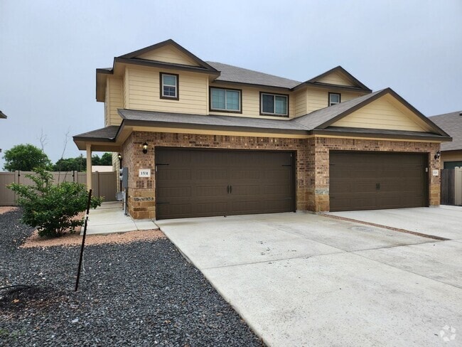 Building Photo - 3bd/2.5ba in Seguin Rental