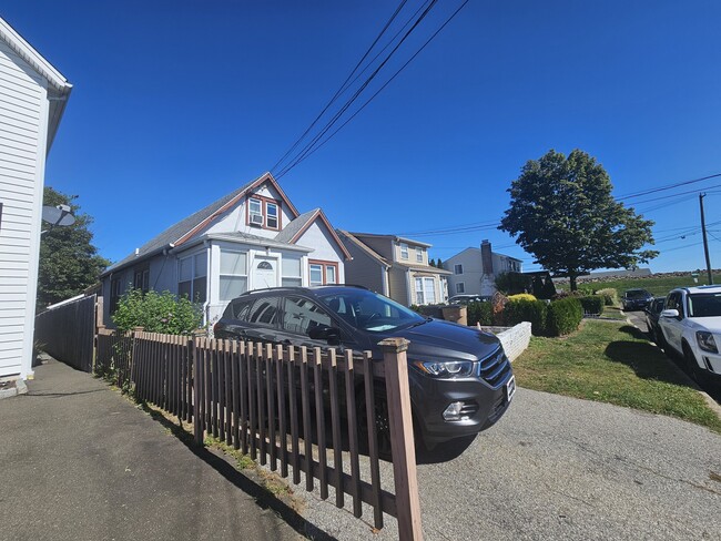 Photo - 72 Rippowam Rd