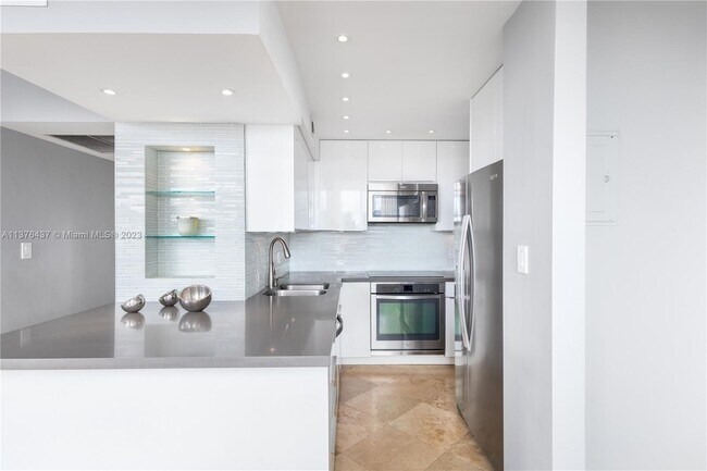 Photo - 1000 West Ave Unit 404