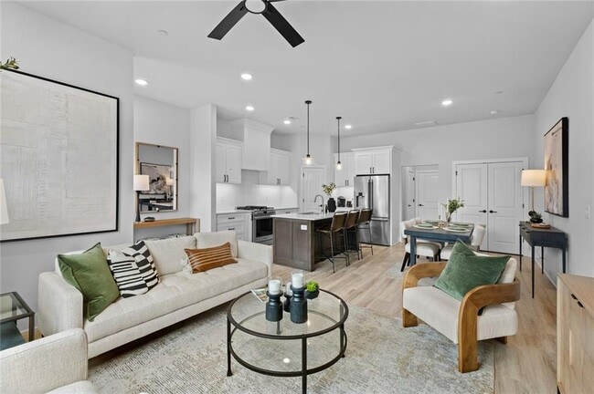 Photo - 3058 W Berkeley Ave