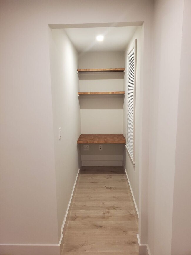37 Howell St Unit 2