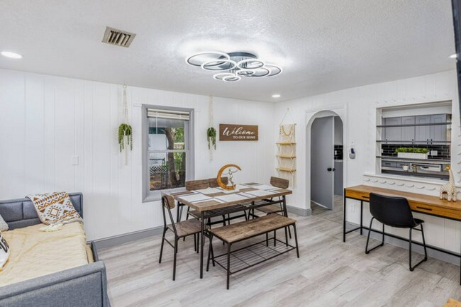 Photo - 7524 Marietta St