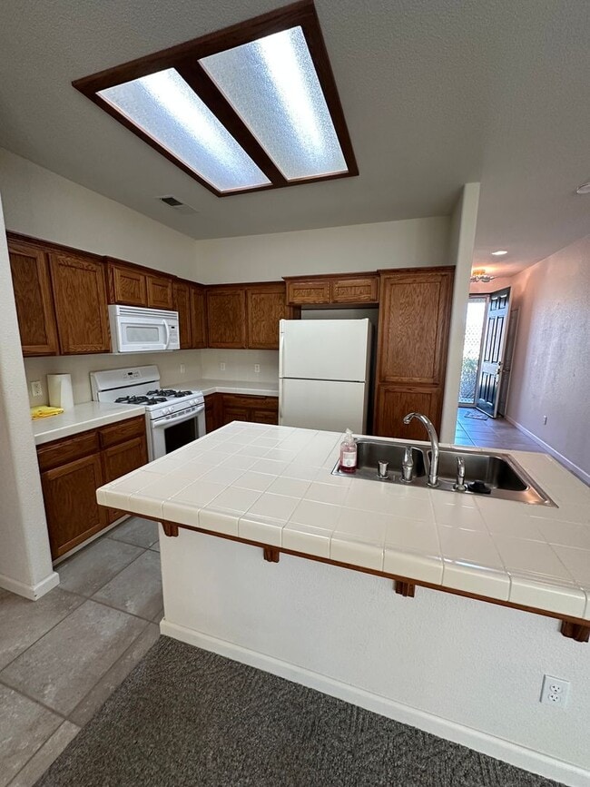 Photo - Charming 3 bedroom 2 bathroom home located in Hanford