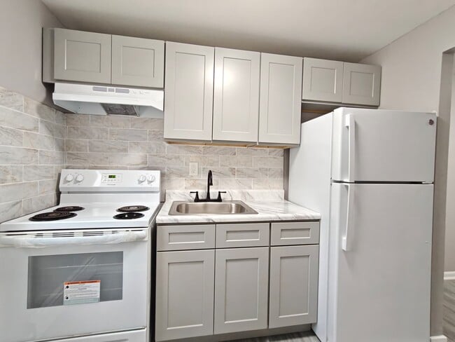 Photo - 308 Main St Unidad A2