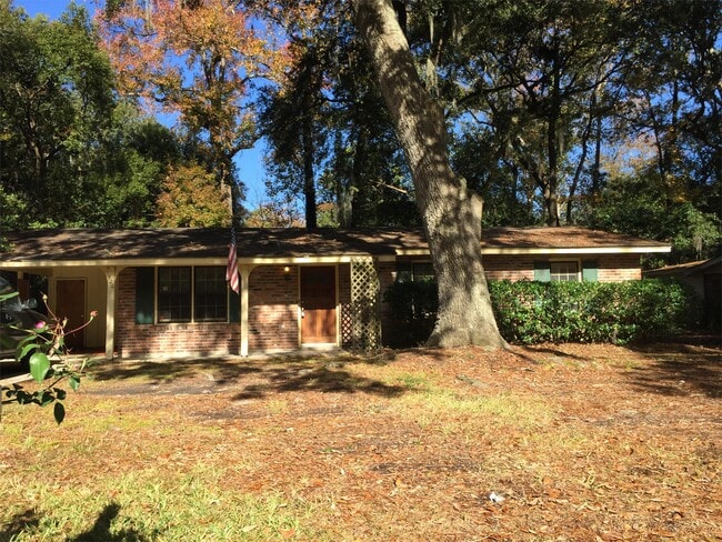 Photo - 520 Mimosa Pl