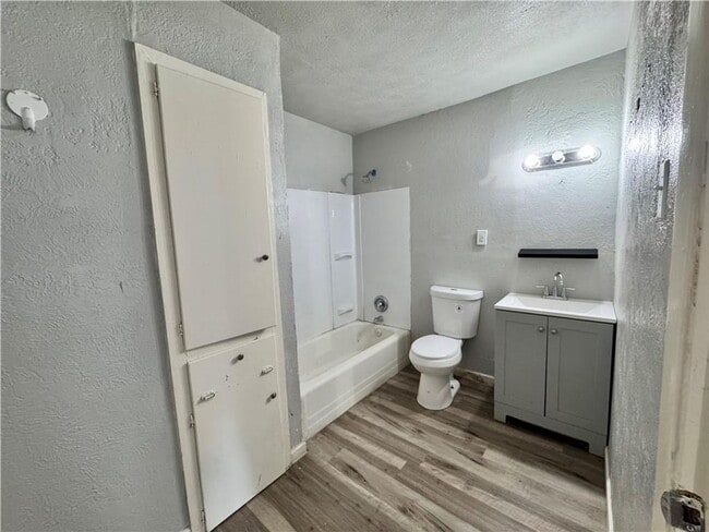 Photo - ONE BEDROOM WATER PAID FIRST FLOOR APARTMENT