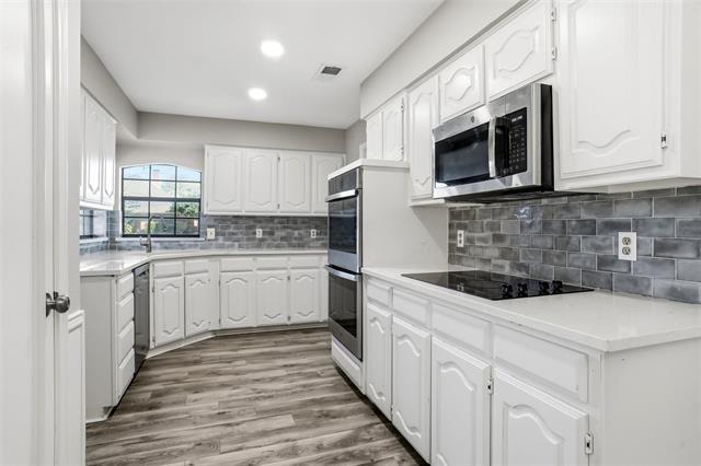 Photo - 2212 Valcourt Dr