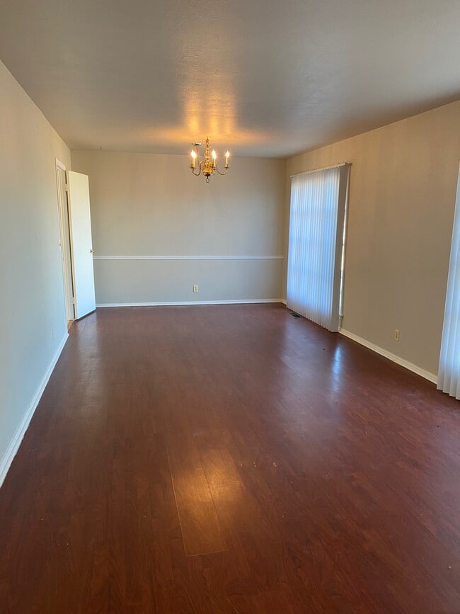 Photo - 11205 N Villa Ave