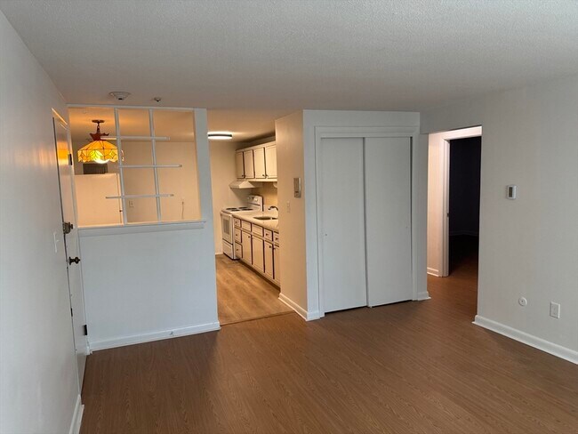 Photo - 183 Mt Auburn St Unit 15