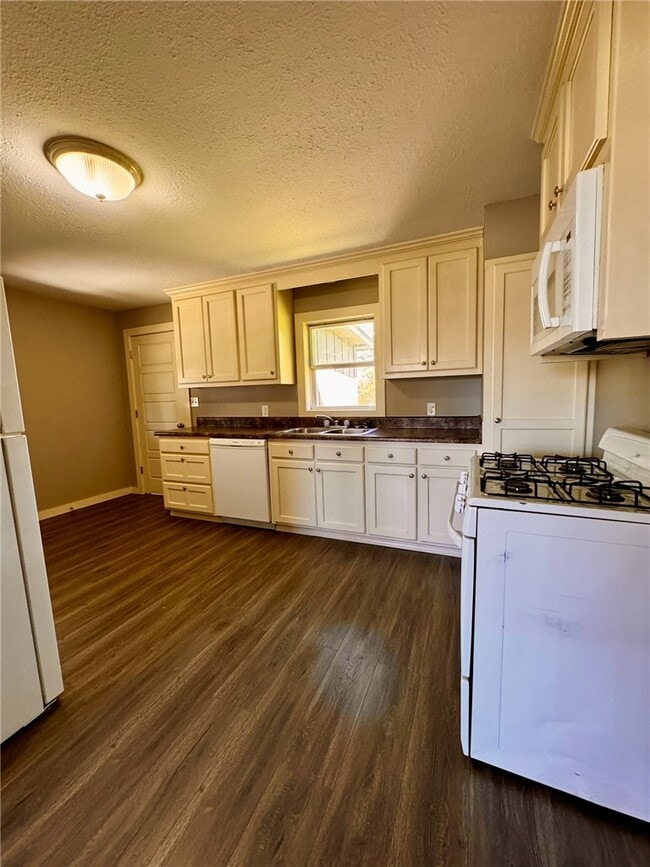 Photo - 803 E Greenfield St