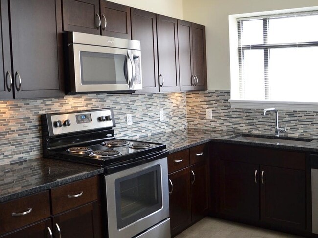 Photo - Landmark Apartments