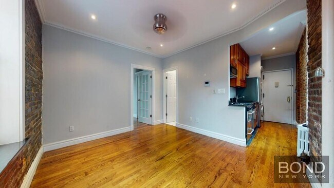 Building Photo - 432 E 13th St Unit 31 Rental
