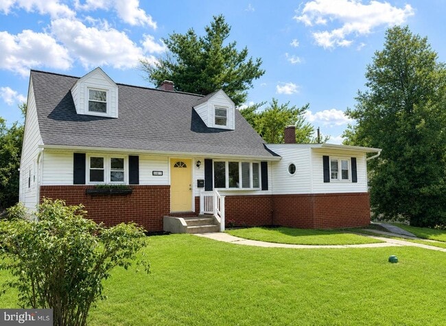 Photo - 307 Luther Rd