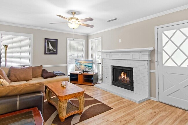 Photo - 5062 Leland Dr