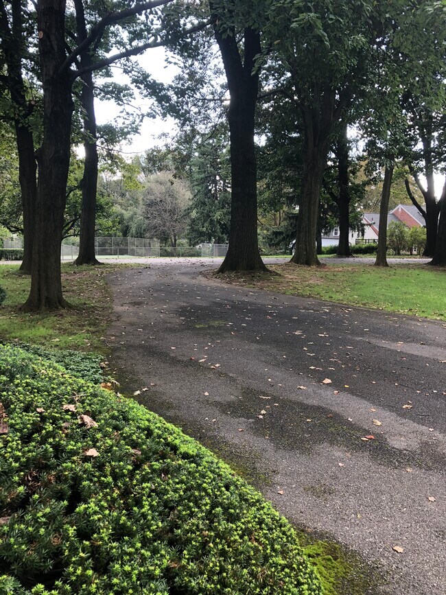 Photo - 607 S Trent Ave