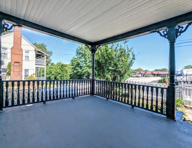 Photo - 700 Shull St House