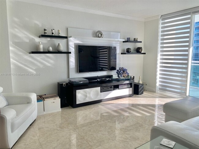 Photo - 3001 S Ocean Dr Unidad 919