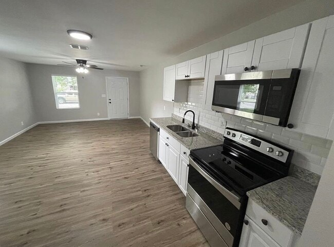 New kitchen appliances and open layout - 3506 Mingo St