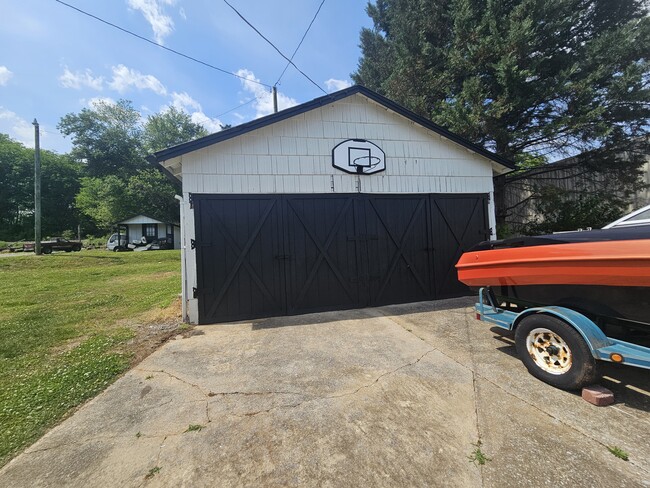 Photo - 1060 Mulberry St