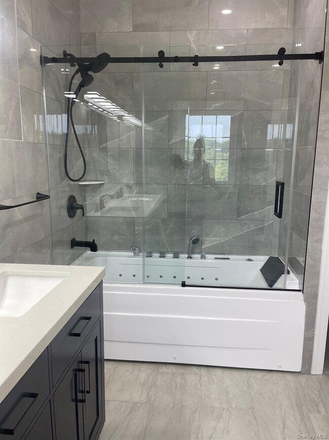 Building Photo - 50 Vineyard Ave