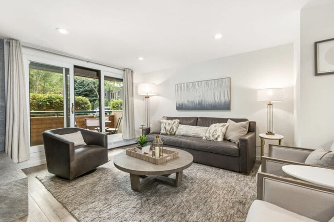 Photo - 1024 E Hopkins Ave Unit FL1-ID1021504P