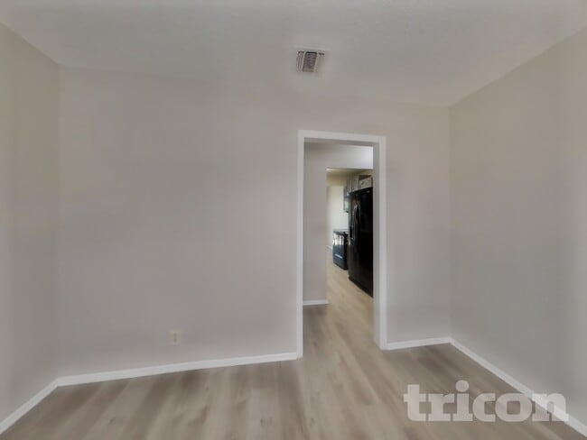 Photo - 15022 Old Creek St