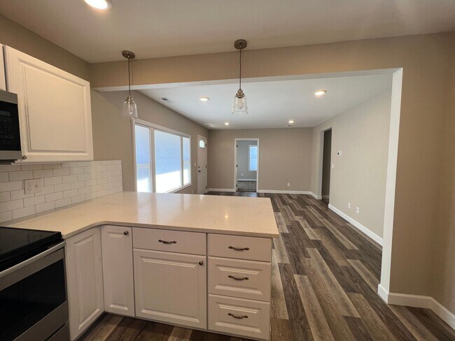 Photo - 109 E Fremont Ave