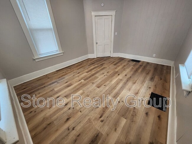 Photo - 1713 Sycamore St