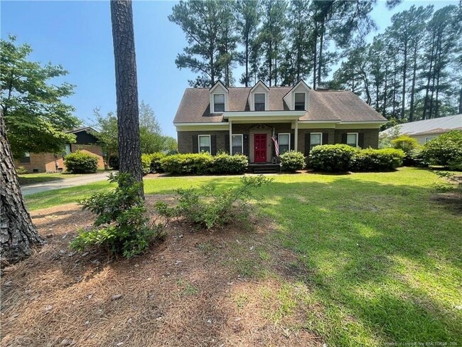 Photo - 470 Lennox Dr House
