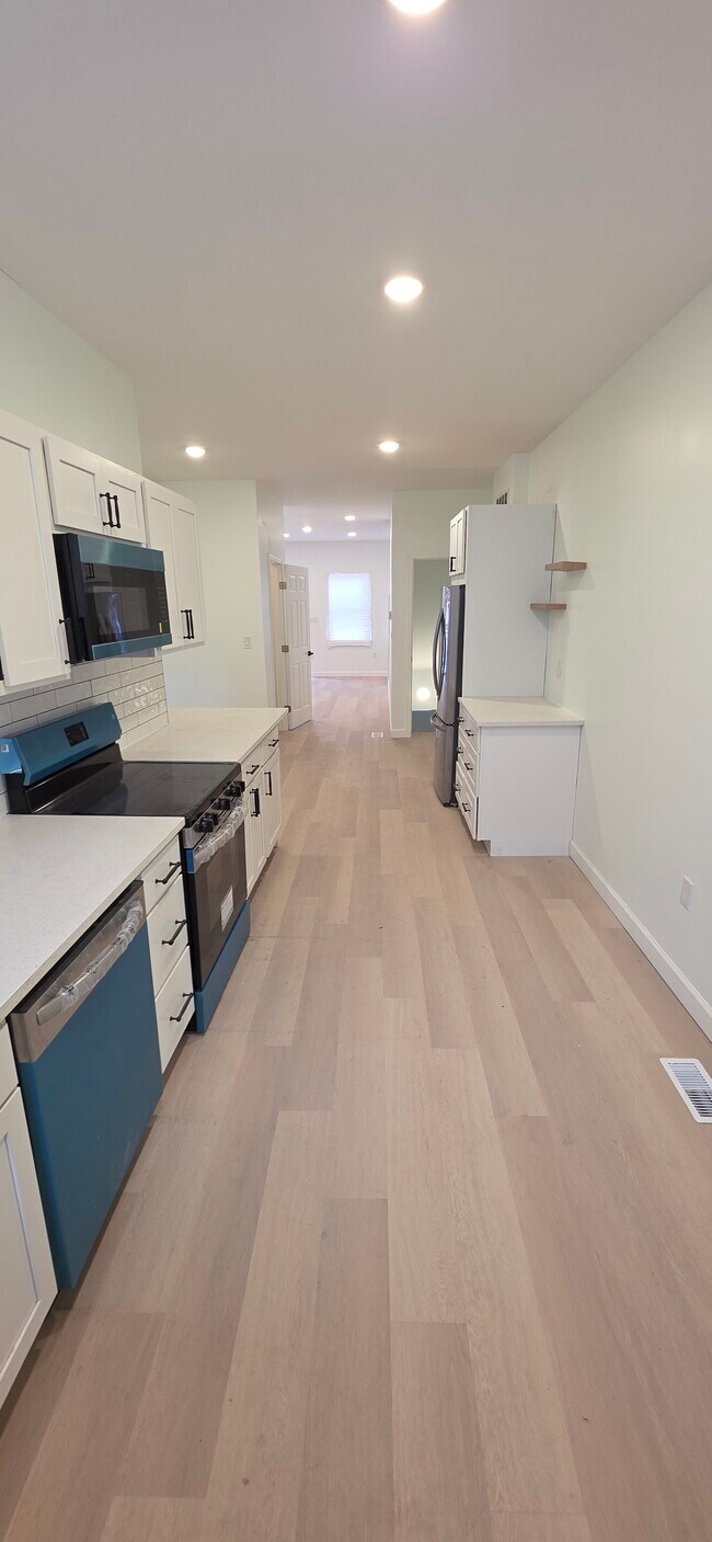Photo - 1103 N Patterson Park Ave