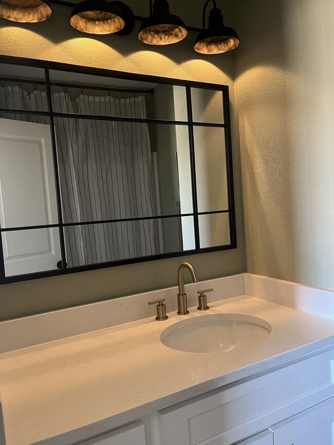 Photo - 4565 Lucerne Ave