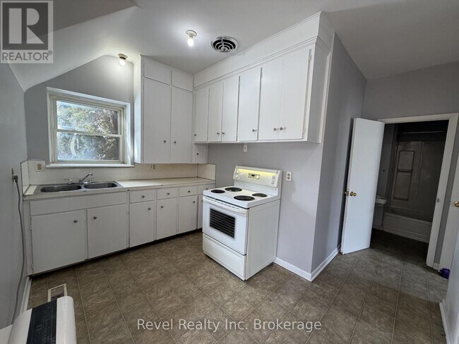 Photo - 571 Ontario St Unité 1