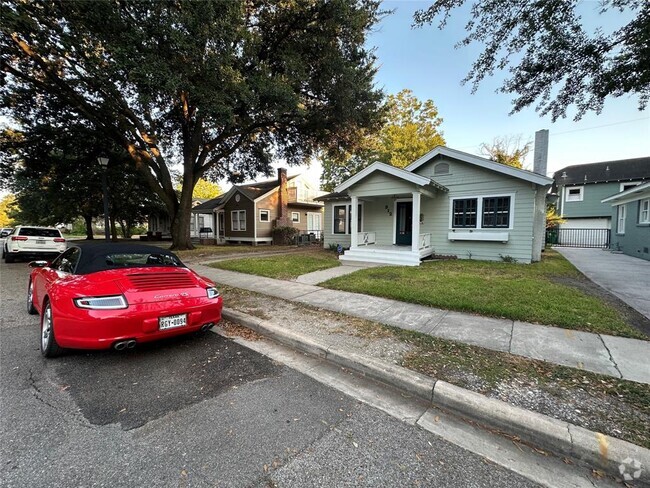 Building Photo - 912 W Melwood St Rental