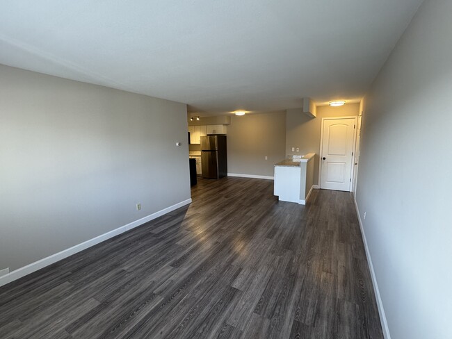 Cedar Plaza Apartments & Townhomes