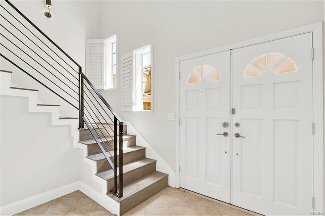 Photo - 5200 White Oak Ave