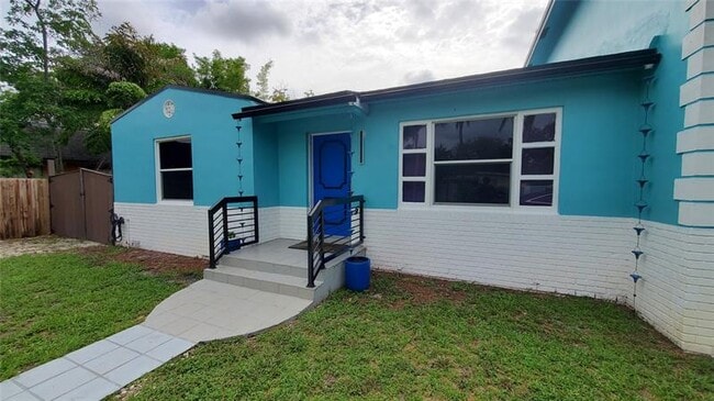 Photo - 1548 SW 28th Ave