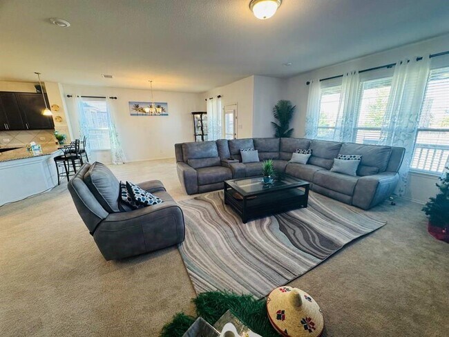 Photo - 16614 Brogan Ln